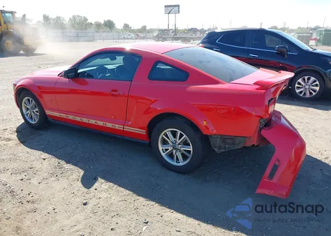 2005 Ford Mustang V6 Deluxe/V6 Premium из США, поврежденный, VIN 1ZVFT80N855150070